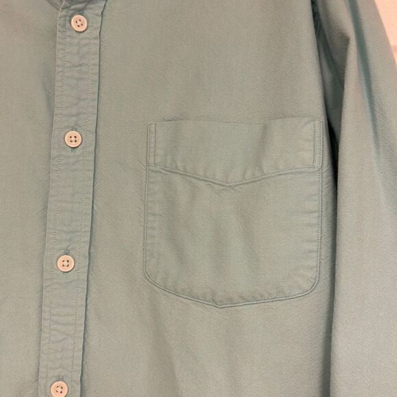 J Crew button down cotton shirt, men’s large, light blue - Picture 3 of 8